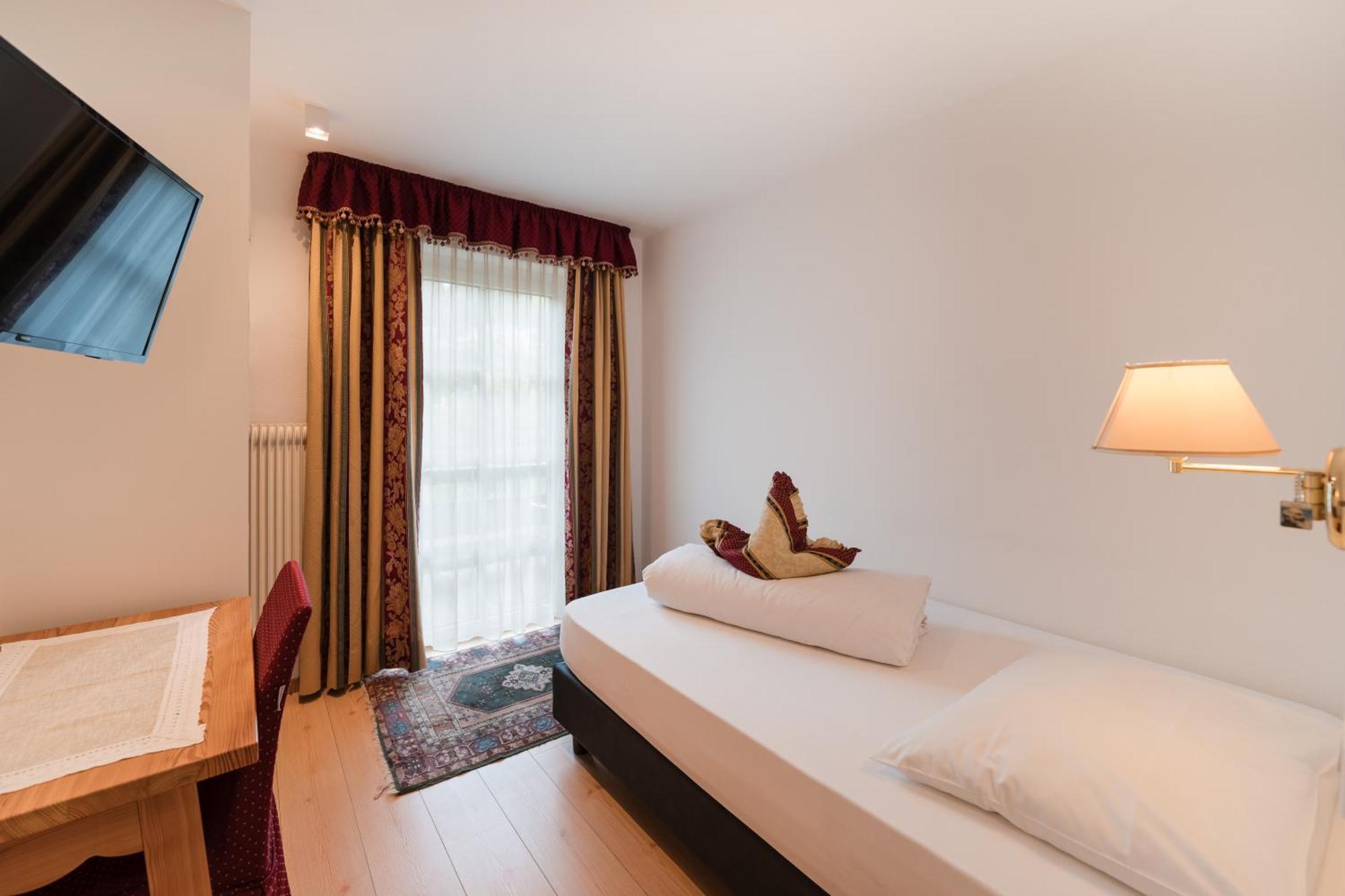 Al Plan, A Mountain Moving Hotel San Vigilio Di Marebbe Exterior photo