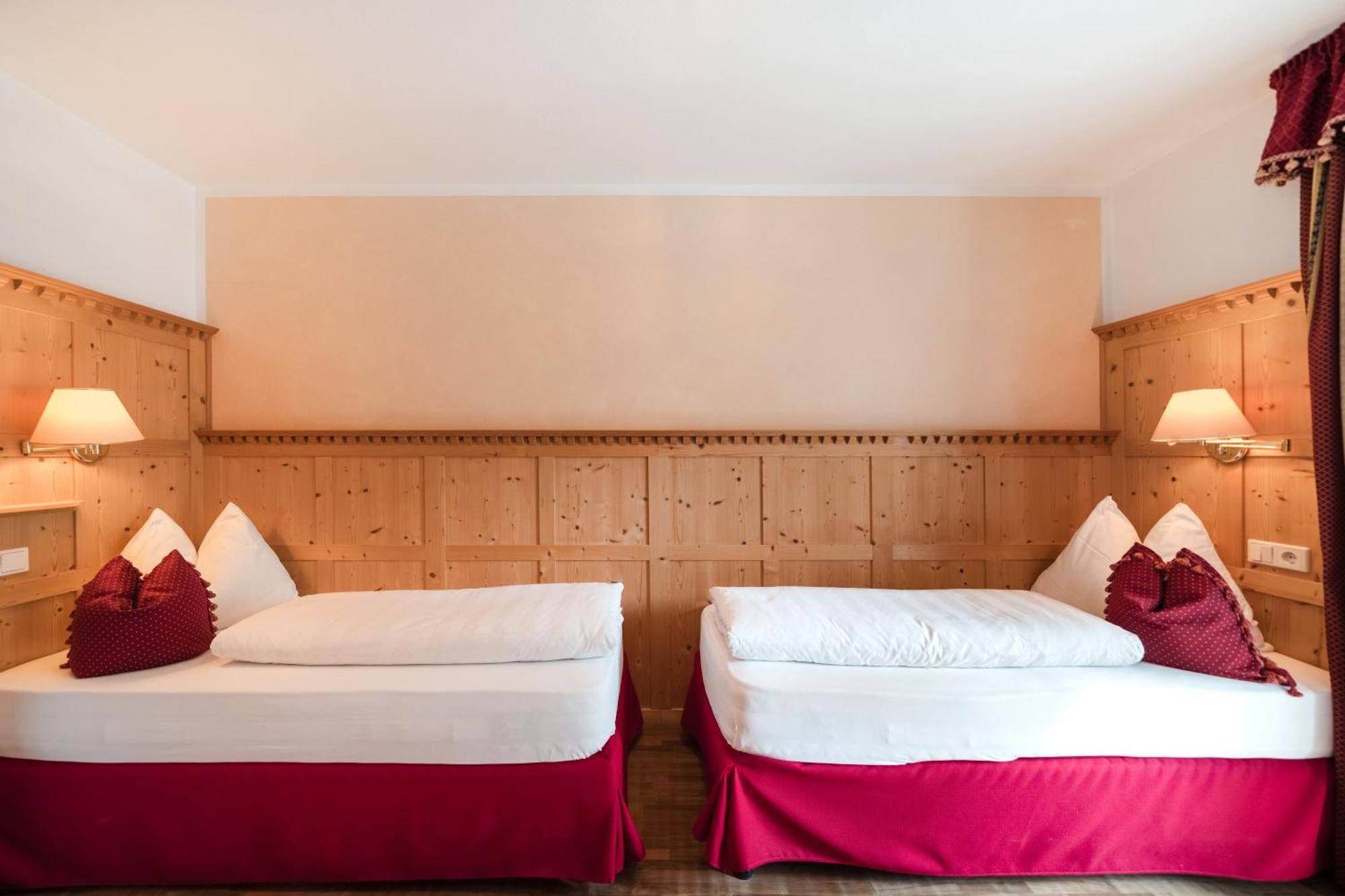 Al Plan, A Mountain Moving Hotel San Vigilio Di Marebbe Exterior photo