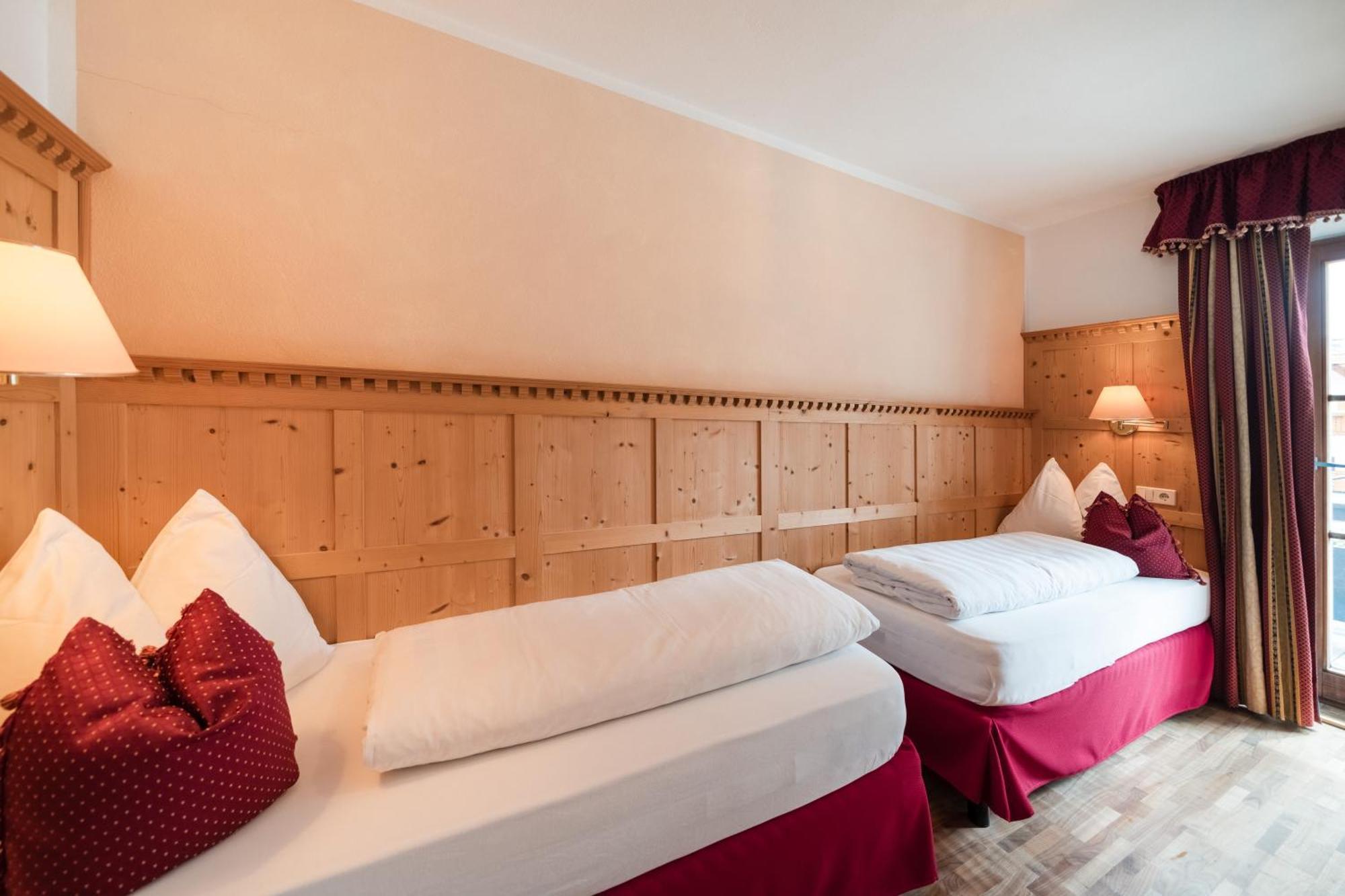Al Plan, A Mountain Moving Hotel San Vigilio Di Marebbe Exterior photo